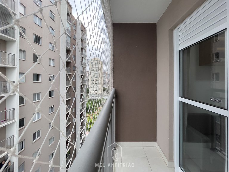 Apto c/ varanda e lazer perto da Av. Nações Unidas