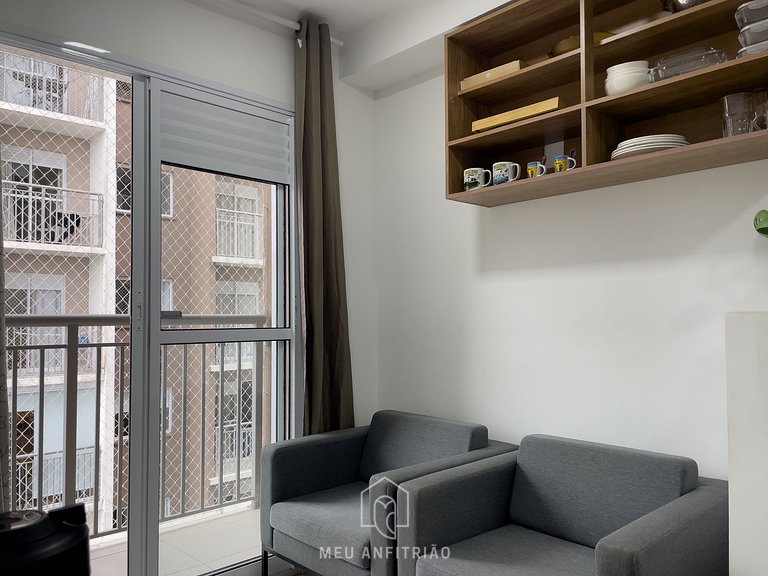 Apt w/ balcony and leisure near Nações Unidas Av.