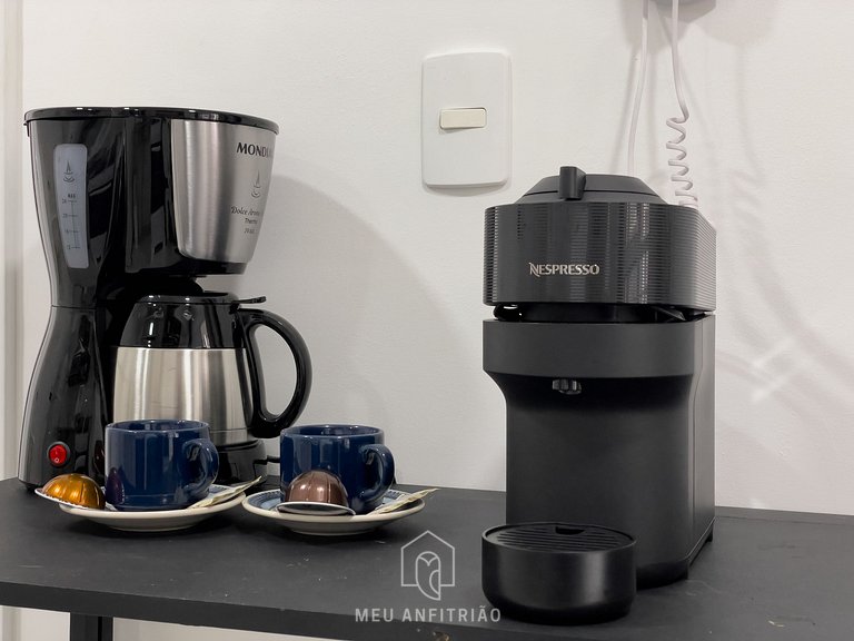 Apt w/ balcony and leisure near Nações Unidas Av.