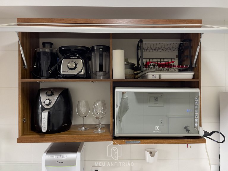 Apto c/ varanda e lazer perto da Av. Nações Unidas