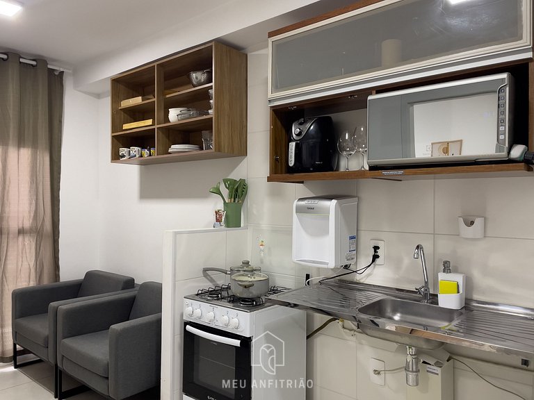 Apt w/ balcony and leisure near Nações Unidas Av.