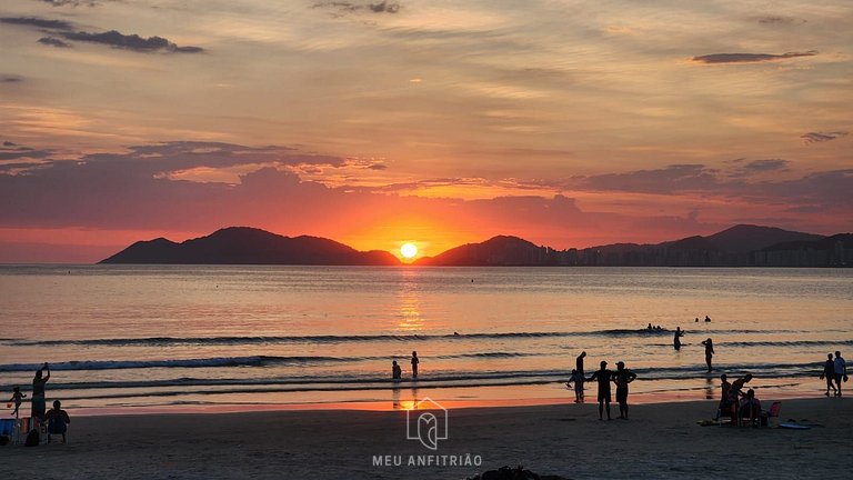 Apartamento na Praia da Enseada Guarujá com Garagem