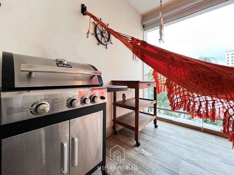 3-Bedroom Apartment with Barbecue at Enseada Beach