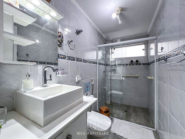 200m da praia | 133m² | Churrasqueira | 8 pessoas