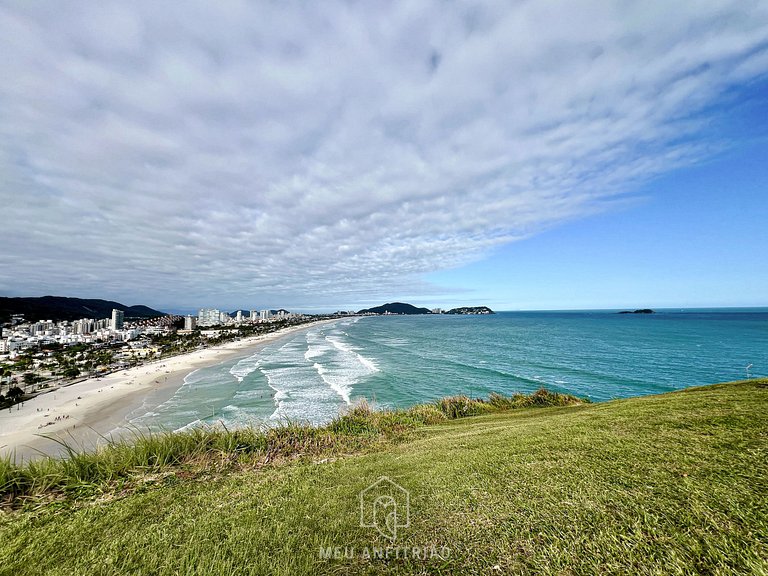 300m da praia | 133m² | Churrasqueira | 7 pessoas