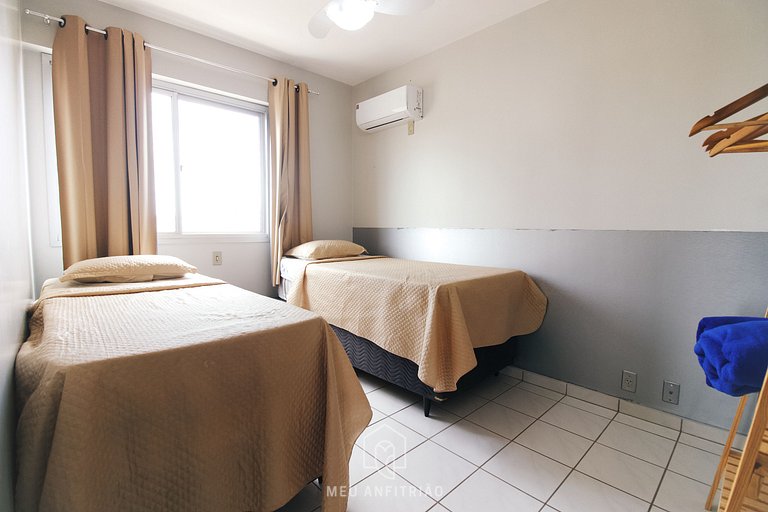 Apt for 5 and water park 5min from the bus station