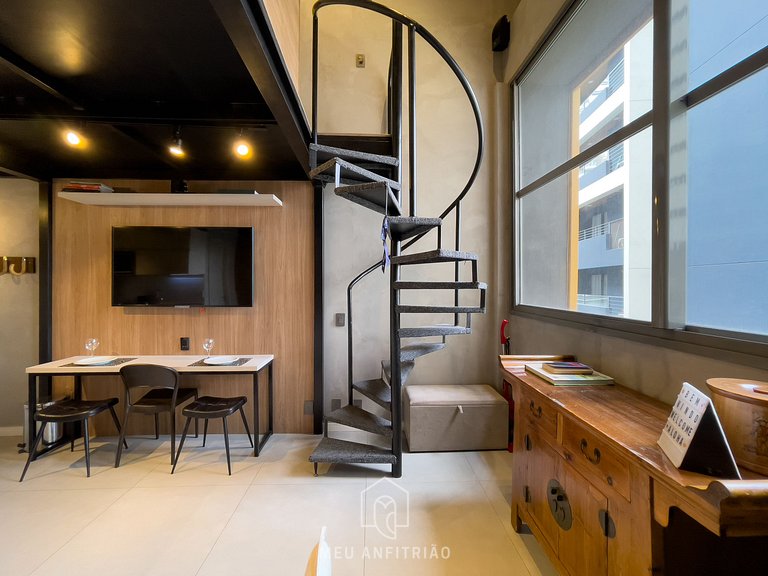 Loft completo perto do metrô na Vila Madalena