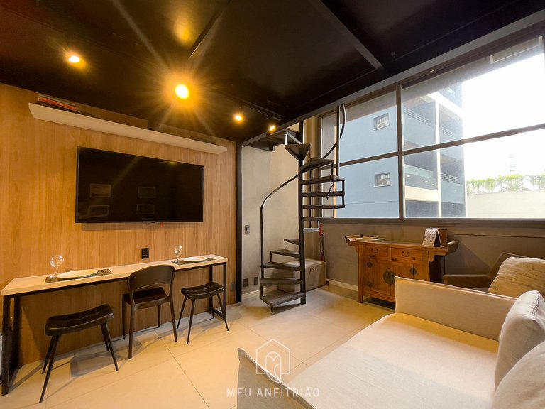 Loft completo perto do metrô na Vila Madalena