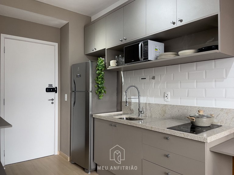 24m² | Completo | Piscina e lazer | Av Faria Lima