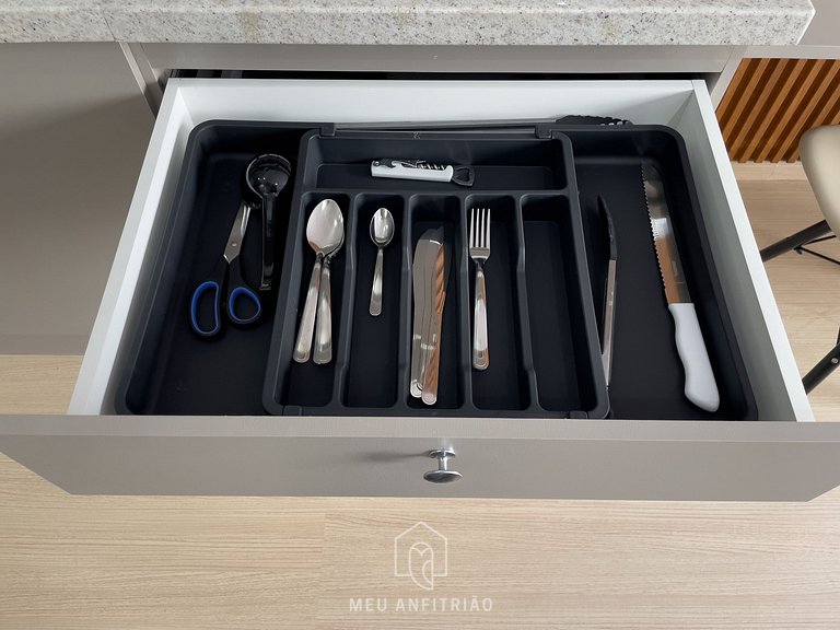 24m² | Completo | Piscina e lazer | Av Faria Lima