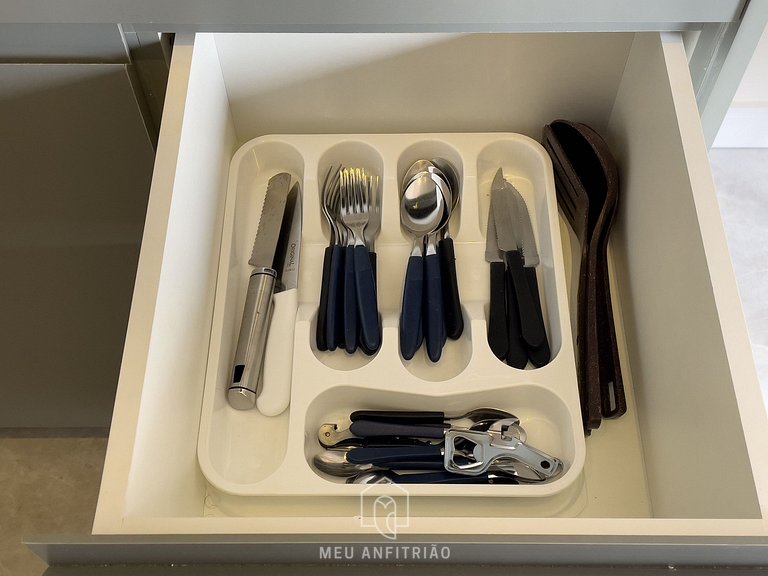 27m²| 2 pessoas| Piscina| Academia| 200m do metrô