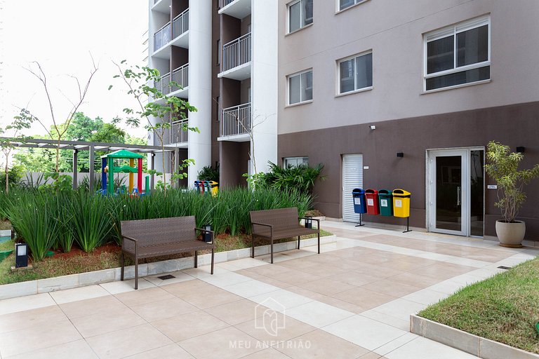 Apt w/ balcony and leisure near Nações Unidas Av.