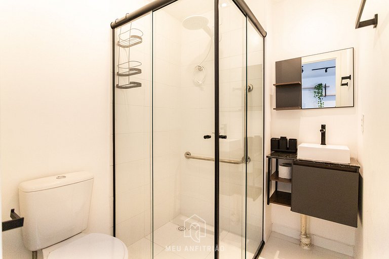 3 people|Equipped kitchen|Gym|250m from the subway