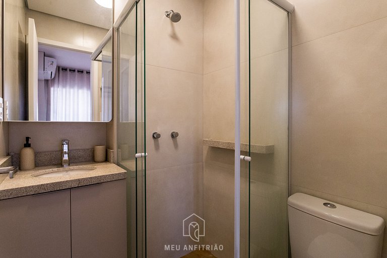 Varanda, cama queen perto à estação Parada Inglesa