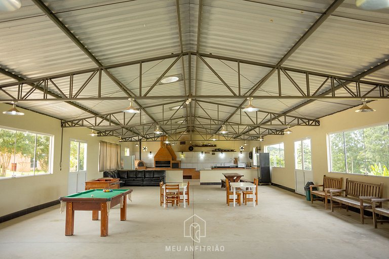 Farm House in Ibiúna with Pool and Soccer Field