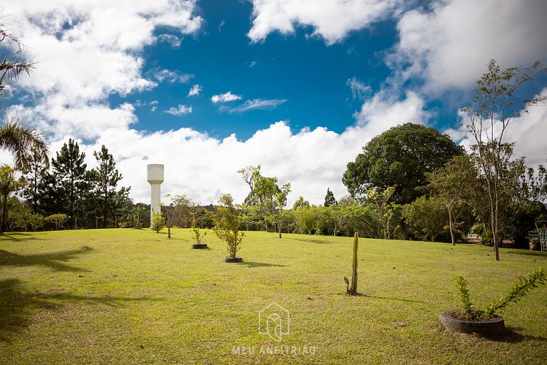 Finca en Ibiúna con Piscina y Cancha de Fútbol