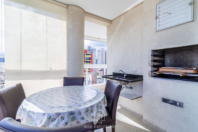 3-Suite Apartment with Sea View at Enseada Guarujá