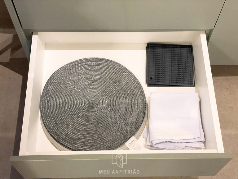 30m² | Jacuzzi | Gym | 350m subway | Rebouças Av.