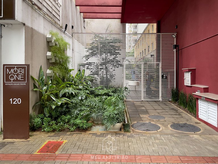 30m² | Jacuzzi | Gym | 350m subway | Rebouças Av.