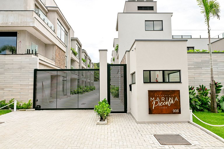 Condominio Marina Piccola - Casas a solo unos pasos de la pl