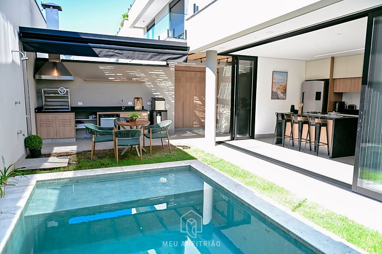 5 suites | Sauna | Swimming pool | 50m from beach