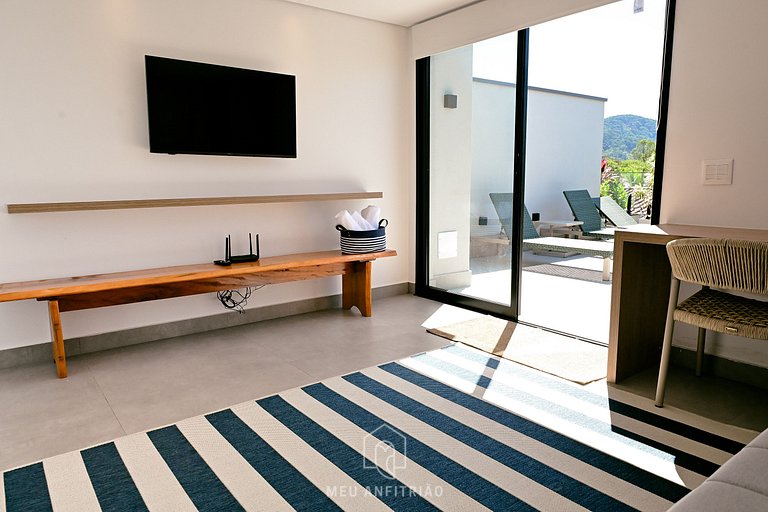 5 suítes | Sauna | Piscina | 50m da praia