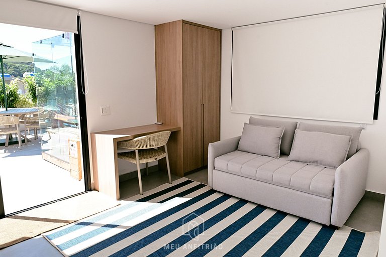 5 suítes | Sauna | Piscina | 50m da praia