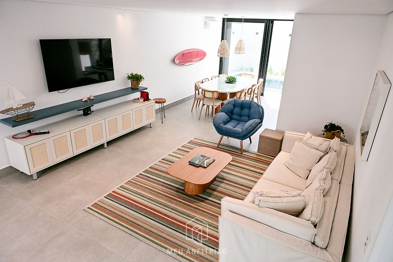 5 suítes | Sauna | Piscina | 50m da praia