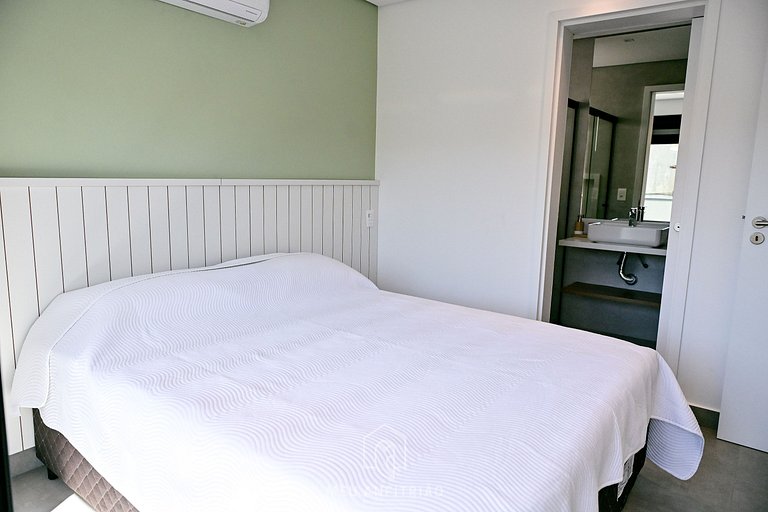 5 suítes | Sauna | Piscina | 50m da praia