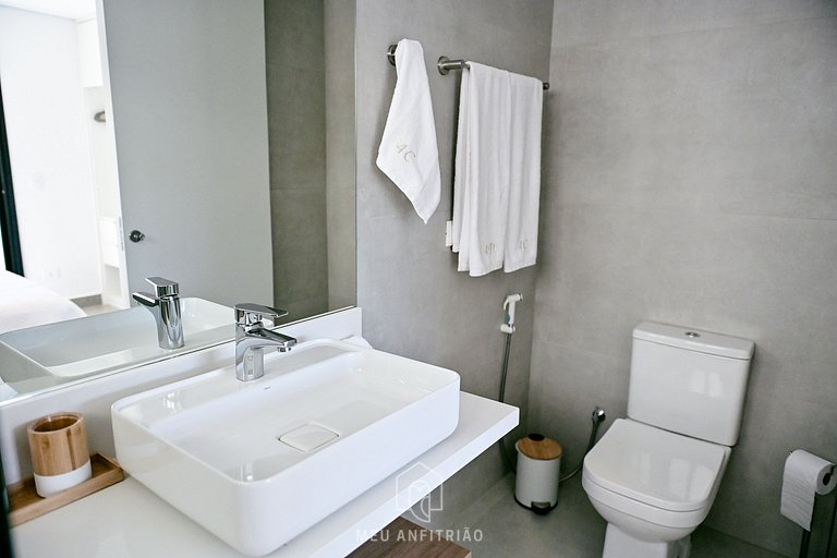 5 suítes | Sauna | Piscina | 50m da praia