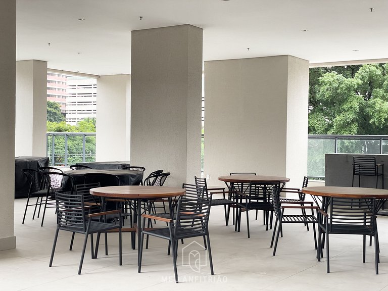 25m² | 2 pessoas | Academia | Acesso à Av. Morumbi