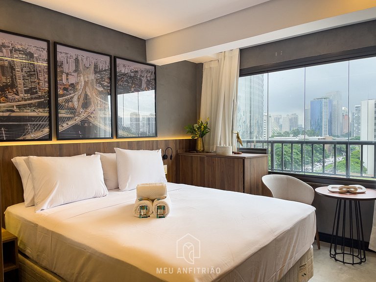 25m² | 2 pessoas | Piscina | Acesso à Av. Morumbi