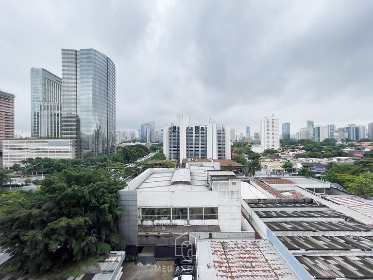 25m² | 2 people | Pool | Access Morumbi Av.