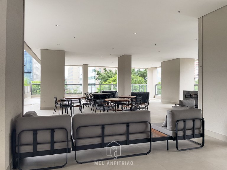 25m² | 2 pessoas | Piscina | Acesso à Av. Morumbi