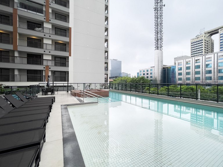 25m² | 2 pessoas | Piscina | Acesso à Av. Morumbi