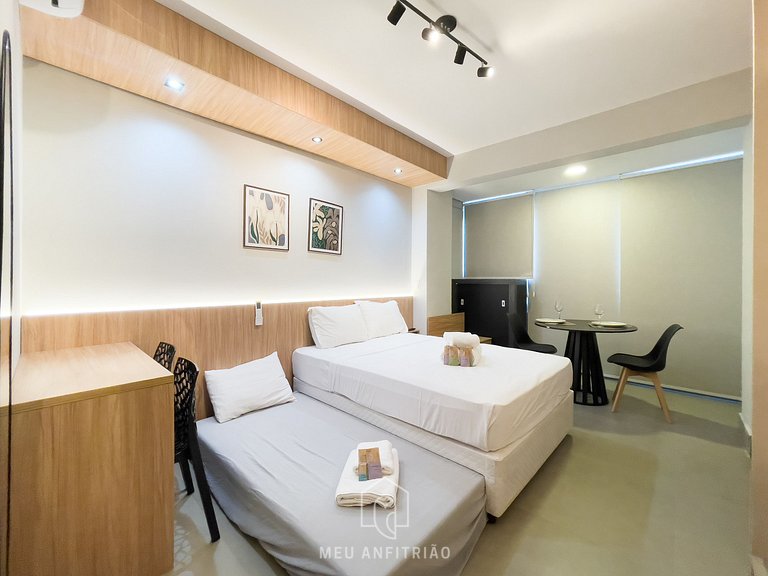 3 people Full kitchen Gym 600m from the subway