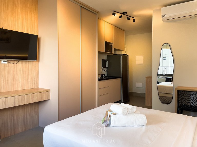 3 people Full kitchen Gym 600m from the subway