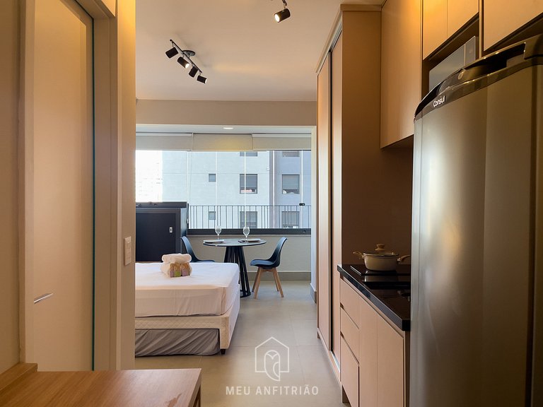 3 people Full kitchen Gym 600m from the subway