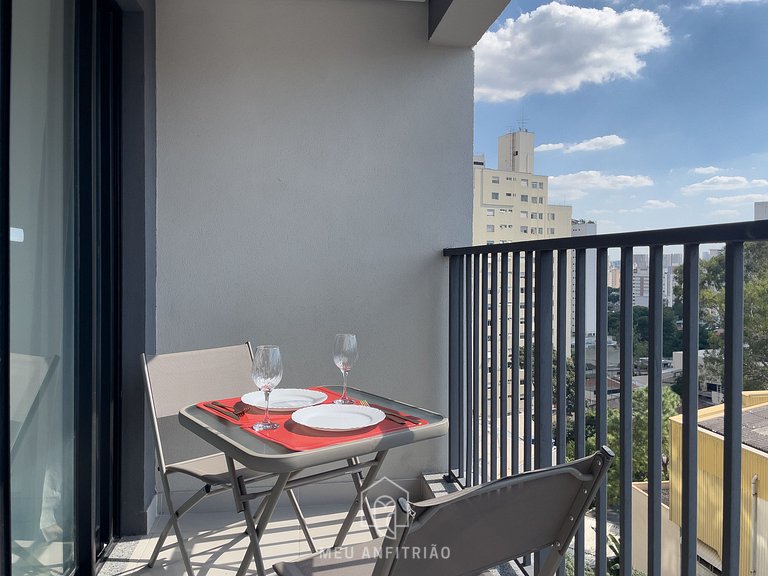 3 people | King bed | Pool | 180m from the subway