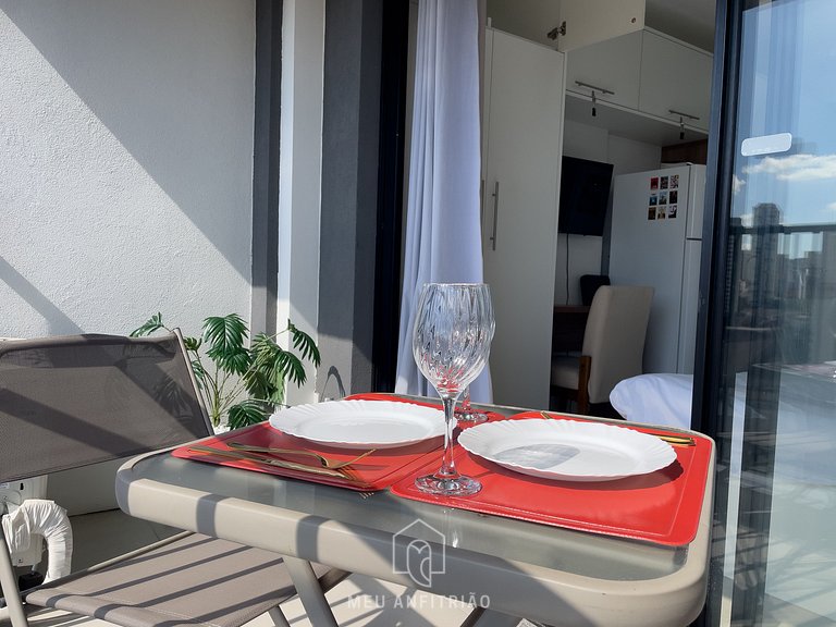 3 people | King bed | Pool | 180m from the subway