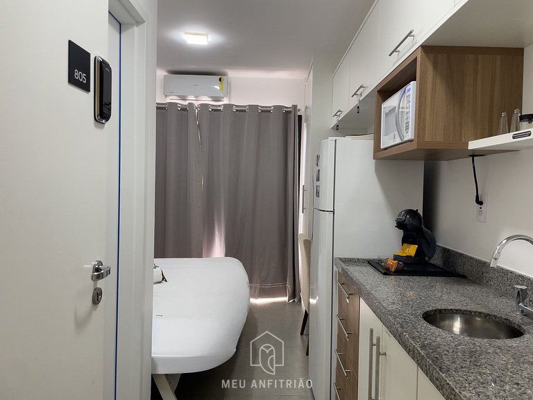 3 people | King bed | Pool | 180m from the subway