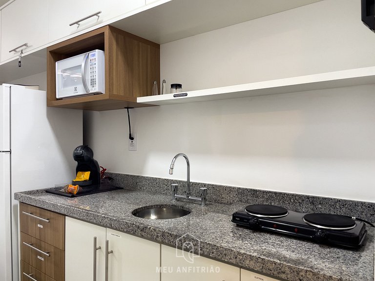 3 people | King bed | Pool | 180m from the subway