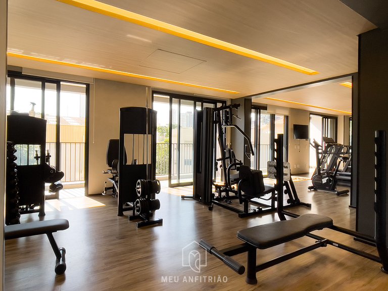 3 people | King bed | Pool | 180m from the subway