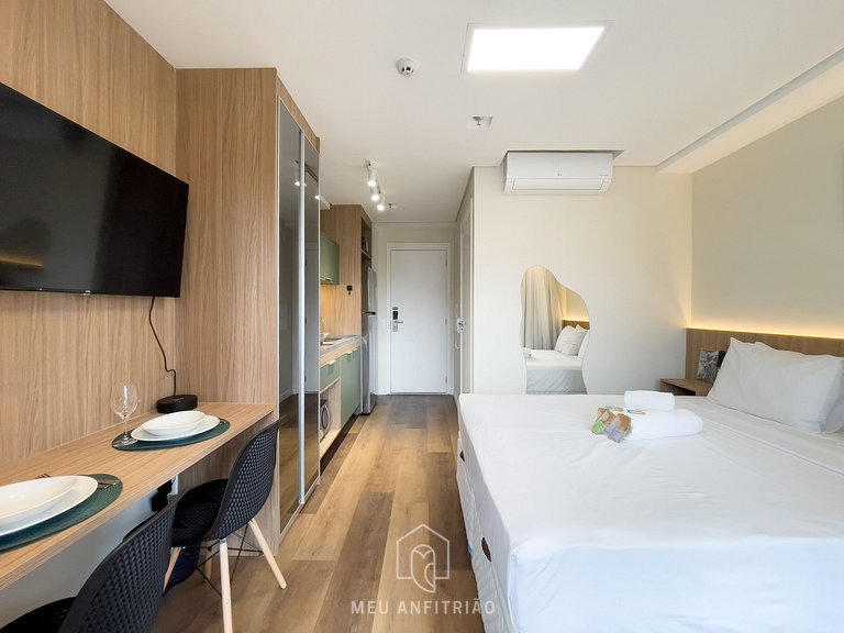 Cama queen | Varanda | Academia | Av. Morumbi