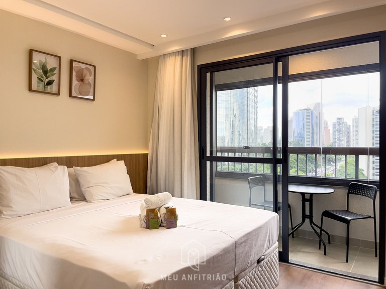 Queen bed | Balcony | Gym | Morumbi Avenue