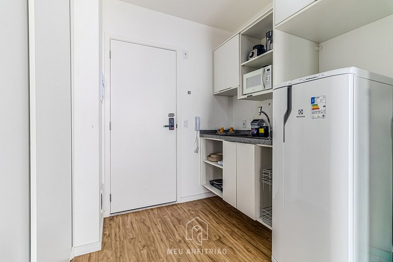 25m² | 2 pessoas | Piscina | Academia | 400m metrô