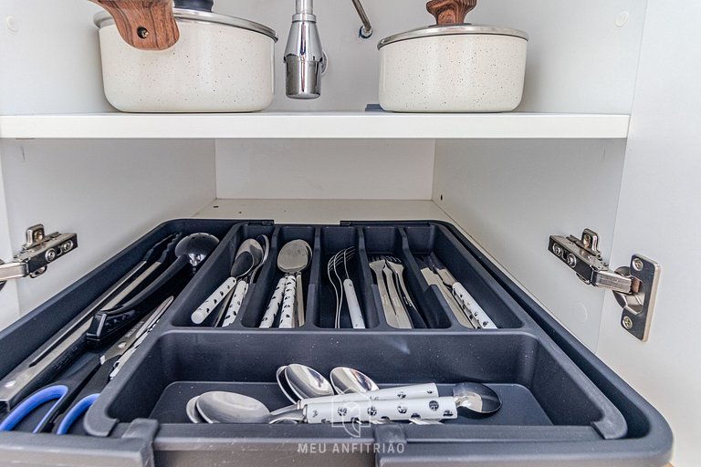 25m² | 2 pessoas | Piscina | Academia | 400m metrô