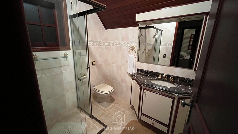 650 m² | Piscina climatizada | Sauna | Natureza