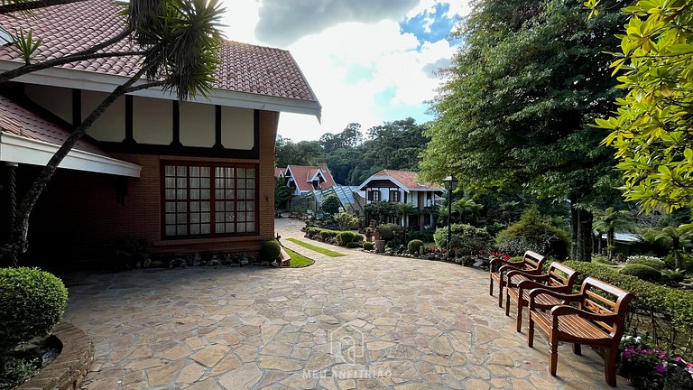 650 m² | Piscina climatizada | Sauna | Natureza