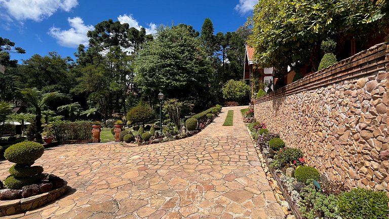 650m² | Heated pool | Sauna | Nature